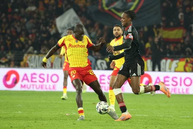 FOOTBALL : RC Lens vs RC Strasbourg - Ligue 1 J13 - 22 11 2025 Emanuel EMEGHA (RC Strasbourg) lors du match RC Lens vs RC Strasbourg, Ligue 1 J13, stade Bollaert-Delelis, le 22 novembre 2025 - photo Laurent Sanson PsnewZ  Copyright: xLaurentxSANSONx xPsnewZx