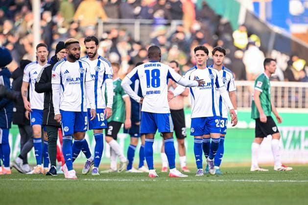 22 11 2025, Football, 2 Bundesliga, Season 2025 2026, Matchday 13, Preußen Münster FC Schalke 04, Moussa Sylla FC Schalke 04 , Christopher Antwi Adjei FC Schalke 04 , Soufiane El Faouzi FC Schalke 04 xRHR PHOTO YYx Copyright: KROEGER RHR-FOTOx RHR-FOTO YY