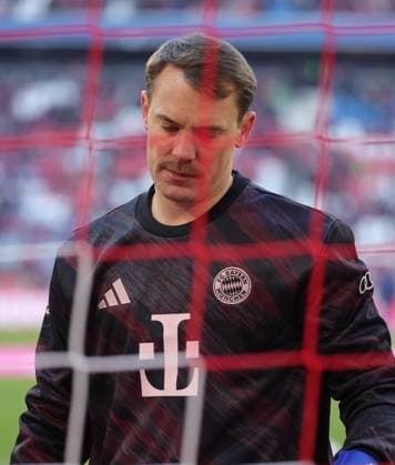 22 11 2025, 1 Bundesliga , FC Bayern vs SC Freiburg, Allianz Arena Muenchen, Soccer, Sports, in the picture November is Moustache Month, also for Manuel Neuer FC Bayern Muenchen