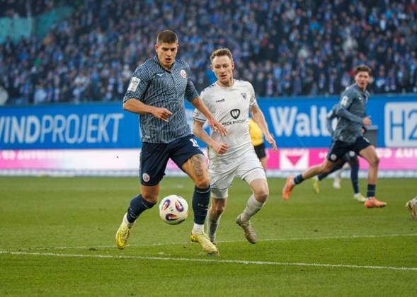 left Jan Mejdr Rostock vs Joshua Endres FCS GER, FC Hansa Rostock vs 1 FC Schweinfurth 05, Football, Men, 3 Liga, Matchday 15, Season 2025 2026, 22 11 2025 Rostock Ostseestadion Mecklenburg Vorpommern Germany