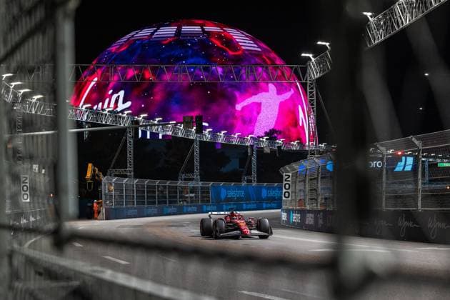Formula 1 Heineken Las Vegas Grand Prix 2025 Thomas Cerato OVERTAKE MAXPPP - Las Vegas 22 11 2025 16 LECLERC Charles (mon), Scuderia Ferrari HP, action at the Formula 1 Heineken Las Vegas Grand Prix 2025, the 22nd round of the 2025 FIA Formula 1 World Championship, WM, Weltmeisterschaft held on the Las Vegas Strip Circuit in Las Vegas, Nevada, United States, from 19 to 22 November 2025. Las Vegas Las Vegas Strip Circuit United States  Copyright: xOVERTAKE MAXPPPxThomasxCeratox OVT202511225173 OVT202511225173
