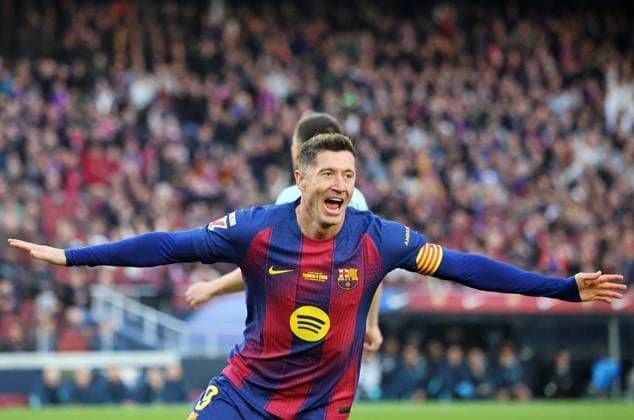 FC Barcelona, Barca v Athletic Club - LaLiga EA Sports Robert Lewandowski celebrates during the match between FC Barcelona and Athletic Club, corresponding to week 13 of LaLiga EA Sports, played at the Spotify Camp Nou, in Barcelona, Spain, on November 22, 2025. Barcelona Barcelona Spain  Copyright: xUrbanandsportx originalFilename:urbanandsport-fcbarcel251122_npEIh.jpg