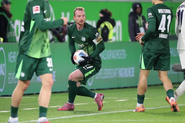 VfL vs Leverkusen, 1 BL Wolfsburg, 22 11 2025, FOOTBALL VfL Wolfsburg vs Bayer 04 Leverkusen, 1 BL, Season 2025 26 Maximilian Arnold VfL Wolfsburg Wolfsburg