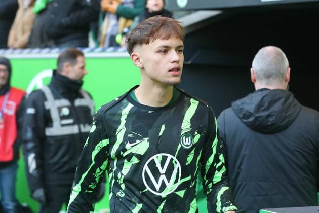 Football, 1st BL, VfL Wolfsburg young talent Pharell Hensel receives professional contract, archive pictures