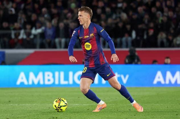 FC Barcelona, Barca v Athletic Club - LaLiga EA Sports Dani Olmo plays during the match between FC Barcelona and Athletic Club, corresponding to week 13 of LaLiga EA Sports, at the Spotify Camp Nou in Barcelona, Spain, on November 22, 2025. Barcelona Barcelona Spain  Copyright: xUrbanandsportx originalFilename:urbanandsport-fcbarcel251122_npevA.jpg