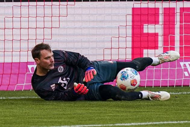 Germany Soccer Bundesliga 2025 26, 11 Matchday FC Bayern vs SC Freiburg Allianz Arena Munich Manuel Neuer FC Bayern Munich, 1 Munich Bayern Germany Copyright: xJOERANxSTEINIEKx