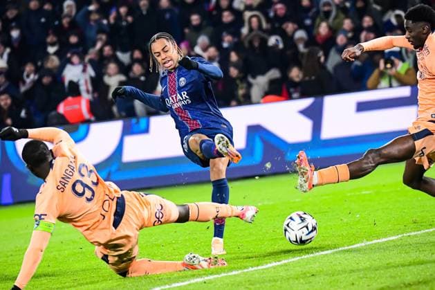 FOOTBALL : Paris Saint Germain vs Havre AC - Ligue 1 McDonalds - JournÃ e 13 - 22 11 2025 Bradley Barcola (Paris SG) ParisFrance  Copyright: xBaptistexAutissierx
