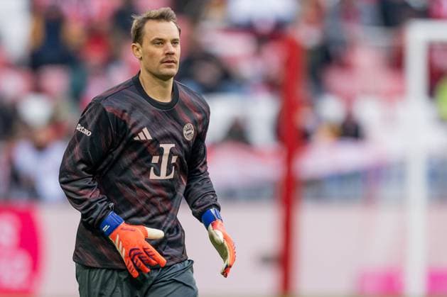 Manuel Neuer Goalkeeper, FC Bayern Muenchen, 1 when warming up GER, FC Bayern Muenchen vs SC Freiburg, Football, Bundesliga, Matchday 11, Season 2025 2026, 22 11 2025 DFL DFB REGULATIONS PROHIBIT ANY USE OF PHOTOGRAPHS as IMAGE SEQUENCES and or QUASI VIDEO GER, FC Bayern Muenchen vs SC Freiburg, Football, Bundesliga, Matchday 11, Season 2025 2026, 22 11 2025 Muenchen Copyright: xEibner-Pressefoto HeikexFeinerx EP_HFR