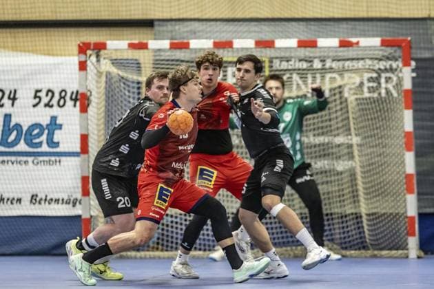 Handball Oberliga HSG Hattingen Sprockhövel vs HSG Herdecke Ende FOR EDITORIAL PURPOSES ONLY p Oberliga HSG Hattingen Sprockhövel vs HSG Herdecke Ende, on 22 11 2025,in HattingenKreissporthalle HAT Germany NRW Hattingen Copyright SebastianxSternemann Copyright: SebastianxSternemann doc83dnmmi7vao1ew1s468v ,EDITORIAL USE ONLY Copyright: SebastianxSternemann