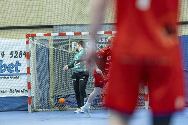 Handball Oberliga HSG Hattingen Sprockhövel vs HSG Herdecke Ende FOR EDITORIAL PURPOSES ONLY p Oberliga 77 Felix Botte HSG Hattingen Sprockhövel vs HSG Herdecke Ende, on 22 11 2025,in HattingenKreissporthalle HAT Germany NRW Hattingen Copyright SebastianxSternemann Copyright: SebastianxSternemann doc83dnmmla9qritl0q3g3 ,EDITORIAL USE ONLY Copyright: SebastianxSternemann