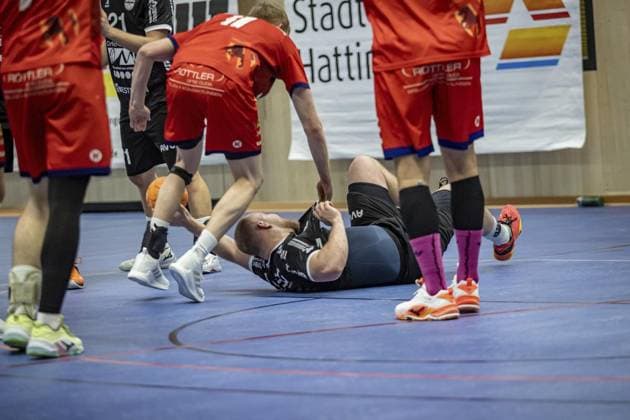 Handball Oberliga HSG Hattingen Sprockhövel vs HSG Herdecke Ende FOR EDITORIAL PURPOSES ONLY p Oberliga 20 Phillip Dobrodt HSG Hattingen Sprockhövel vs 11 Felix Drescher HSG Herdecke Ende, on 22 11 2025,in HattingenKreissporthalle HAT Germany NRW Hattingen Copyright SebastianxSternemann Copyright: SebastianxSternemann doc83dnmouwqdspnzl8p2h ,EDITORIAL USE ONLY Copyright: SebastianxSternemann