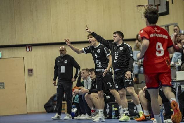 Handball Oberliga HSG Hattingen Sprockhövel vs HSG Herdecke Ende FOR EDITORIAL PURPOSES ONLY p Oberliga 5 Mattheo Daum HSG Hattingen Sprockhövel vs 8 Maximilian Rust HSG Herdecke Ende, on 22 11 2025,in HattingenKreissporthalle HAT Germany NRW Hattingen Copyright SebastianxSternemann Copyright: SebastianxSternemann doc83dnmp1mrxc2tqxd68v ,EDITORIAL USE ONLY Copyright: SebastianxSternemann