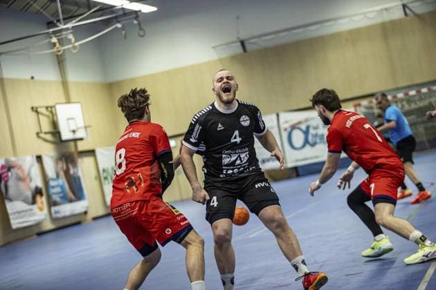 Handball Oberliga HSG Hattingen Sprockhövel vs HSG Herdecke Ende FOR EDITORIAL PURPOSES ONLY p Oberliga 4 David Bayer HSG Hattingen Sprockhövel vs HSG Herdecke Ende, on 22 11 2025,in HattingenKreissporthalle HAT Germany NRW Hattingen Copyright SebastianxSternemann Copyright: SebastianxSternemann doc83dnmp4a1951ayd42nor ,EDITORIAL USE ONLY Copyright: SebastianxSternemann
