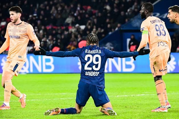 FOOTBALL : Paris Saint Germain vs Havre AC - Ligue 1 McDonalds - JournÃ e 13 - 22 11 2025 Bradley Barcola (Paris SG) ParisFrance  Copyright: xBaptistexAutissierx