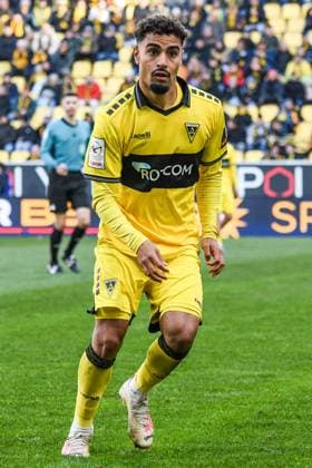 Mehdi Loune Alemannia Aachen, 11 , cropped, full body, single image, action, action, 22 11 2025, Aachen Germany , football, 3 Liga, TSV Alemannia Aachen Jahn Regensburg, football, 3 Liga, TSV Alemannia Aachen Jahn Regensburg, DFB DFL REGULATIONS PROHIBIT ANY USE OF PHOTOGRAPHS AS IMAGE SEQUENCES AND OR QUASI VIDEO xmhx