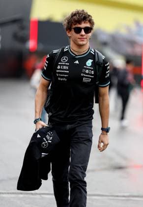 F1 - LAS VEGAS GRAND PRIX 2025 KIMI ANTONELLI Andrea (ita), Mercedes AMG F1 Team W16, portrait during the 2025 Formula 1 Las Vegas Grand Prix, 22th round of the 2025 FIA Formula One World Championship, WM, Weltmeisterschaft from November 21 to 23, 2025 on the Las Vegas Strip Circuit, in Paradise, Nevada, United States of America - ParadiseUnited States  Copyright: xDPPIx