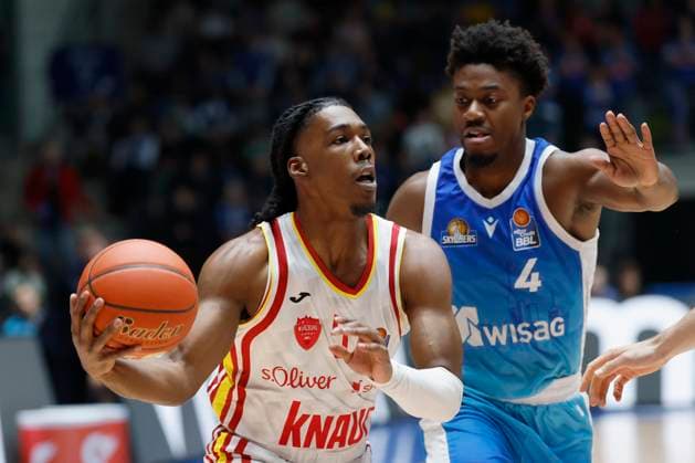 v l Marcus Carr Fitness First Wuerzburg Baskets, 5 and Nahiem Alleyne Frankfurt Skyliners, 4 , 22 11 2025, Basketball, BBL, Frankfurt Skyliners vs Fitness First Wuerzburg Baskets, GER, Frankfurt, Suewag Energie ARENA Copyright: HMBxMedia xHeikoxBecker