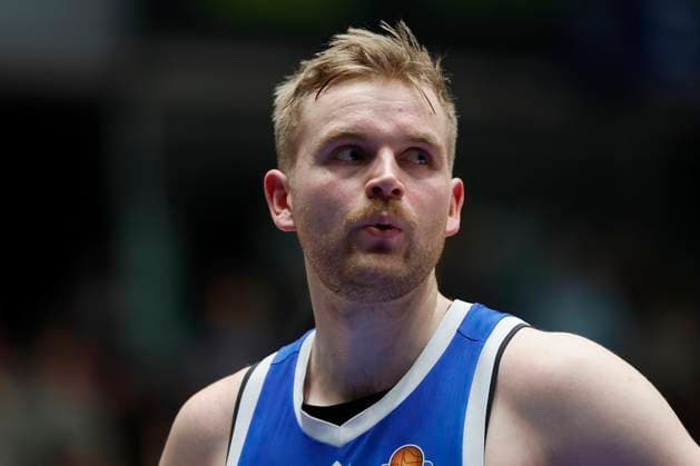v l Till Pape Frankfurt Skyliners, 19 22 11 2025, Basketball, BBL, Frankfurt Skyliners vs Fitness First Wuerzburg Baskets, GER, Frankfurt, Suewag Energie ARENA Copyright: HMBxMedia xHeikoxBecker