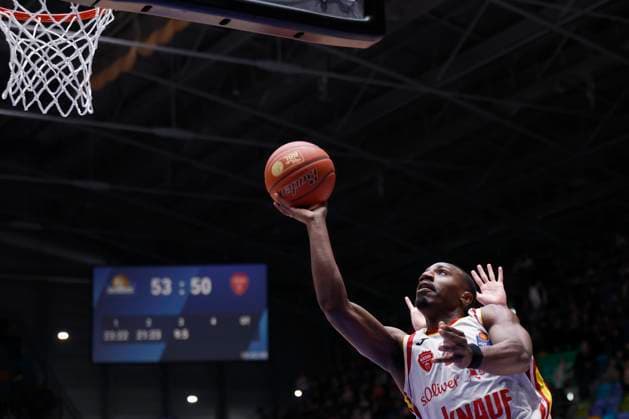 v l Johnathan Stove Fitness First Wuerzburg Baskets, 22 , 22 11 2025, Basketball, BBL, Frankfurt Skyliners vs Fitness First Wuerzburg Baskets, GER, Frankfurt, Suewag Energie ARENA Copyright: HMBxMedia xHeikoxBecker