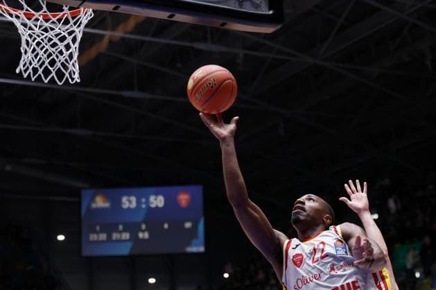 v l Johnathan Stove Fitness First Wuerzburg Baskets, 22 , 22 11 2025, Basketball, BBL, Frankfurt Skyliners vs Fitness First Wuerzburg Baskets, GER, Frankfurt, Suewag Energie ARENA Copyright: HMBxMedia xHeikoxBecker
