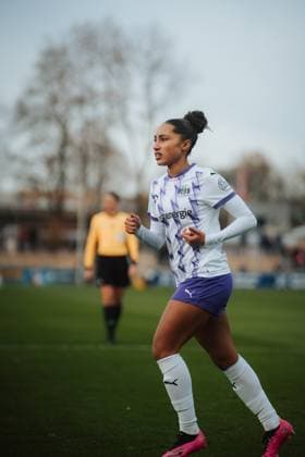 22 11 25, Women, Football, Google Pixel Womens Bundesliga, Season 2025 2026, Bayer 04 Leverkusen SGS Essen, 11 Matchday Vanessa Fürst 8 SGS Essen Leverkusen Ulrich Haberland Stadion NRW Germany
