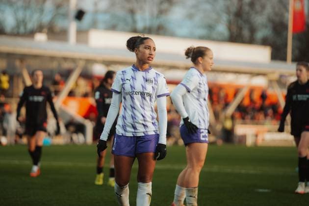 22 11 25, Women, Football, Google Pixel Womens Bundesliga, Season 2025 2026, Bayer 04 Leverkusen SGS Essen, 11 Matchday Vanessa Fürst 8 SGS Essen Leverkusen Ulrich Haberland Stadion NRW Germany