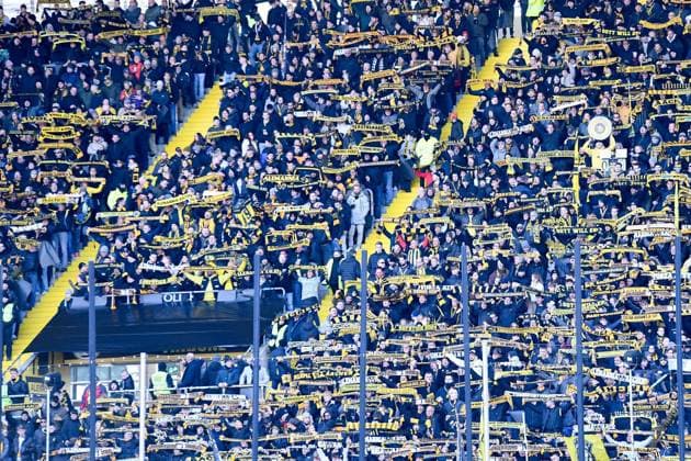 Aachen fan corner, fans, audience, spectators, mood, atmosphere, stadium, 22 11 2025, Aachen Germany , football, 3 Liga, TSV Alemannia Aachen Jahn Regensburg, football, 3 Liga, TSV Alemannia Aachen Jahn Regensburg, DFB DFL REGULATIONS PROHIBIT ANY USE OF PHOTOGRAPHS AS IMAGE SEQUENCES AND OR QUASI VIDEO xmhx