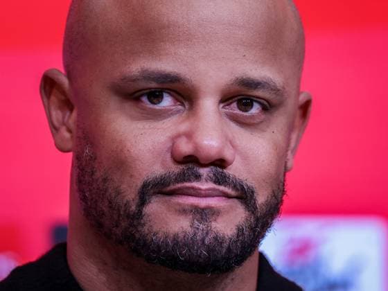 Head coach Vincent Kompany FC Bayern Muenchen at the post-match press conference, FC Bayern Muenchen vs SC Freiburg, Football, Bundesliga, DFL, Season 2025 2026, Hinrunde, 22 11 2025 DFB regulations prohibit any use of photographs as image sequences and or quasi video Muenchen Bayern Germany Copyright: xkolbert-press MartinxAgüerax