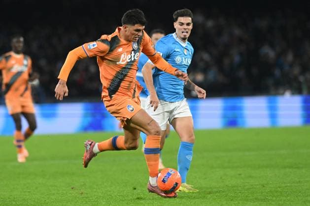 CALCIO - Serie A - SSC Napoli vs Atalanta BC Raoul Bellanova of Atalanta BC in action during the Serie A Enilive match between SSC Napoli vs Atalanta BC at Diego Armndo Maradona Stadium Naples Italy  Copyright: xIPAxSport ABACAx