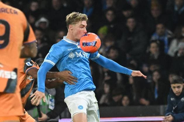 CALCIO - Serie A - SSC Napoli vs Atalanta BC Rasmus Hojlund of SSC Napoli in action during the Serie A Enilive match between SSC Napoli vs Atalanta BC at Diego Armndo Maradona Stadium Naples Italy  Copyright: xIPAxSport ABACAx