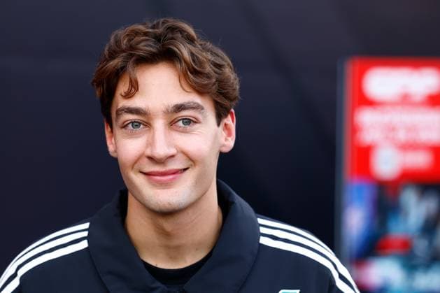 LAS VEGAS, NV - NOVEMBER 22: George Russell, driver of the 63 Mercedes on the red carpet prior to the the Formula 1 Las Vegas Grand Prix on November 22, 2025 on the Las Vegas Strip Circuit in Las Vegas, Nevada.(Photo by Jeff Speer Icon Sportswire) AUTO: NOV 22 F1 Las Vegas Grand Prix EDITORIAL USE ONLY Icon2511220311