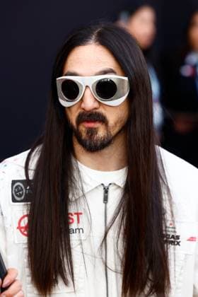 LAS VEGAS, NV - NOVEMBER 22: Musician and DJ Steve Aoki on the red carpet prior to the the Formula 1 Las Vegas Grand Prix on November 22, 2025 on the Las Vegas Strip Circuit in Las Vegas, Nevada.(Photo by Jeff Speer Icon Sportswire) AUTO: NOV 22 F1 Las Vegas Grand Prix EDITORIAL USE ONLY Icon2511220361
