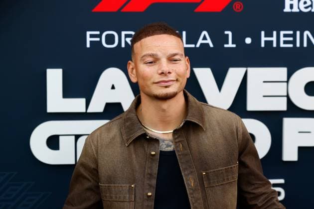 LAS VEGAS, NV - NOVEMBER 22: Country singer Kane Brown poses for photos on the red carpet prior to the the Formula 1 Las Vegas Grand Prix on November 22, 2025 on the Las Vegas Strip Circuit in Las Vegas, Nevada.(Photo by Jeff Speer Icon Sportswire) AUTO: NOV 22 F1 Las Vegas Grand Prix EDITORIAL USE ONLY Icon2511220431