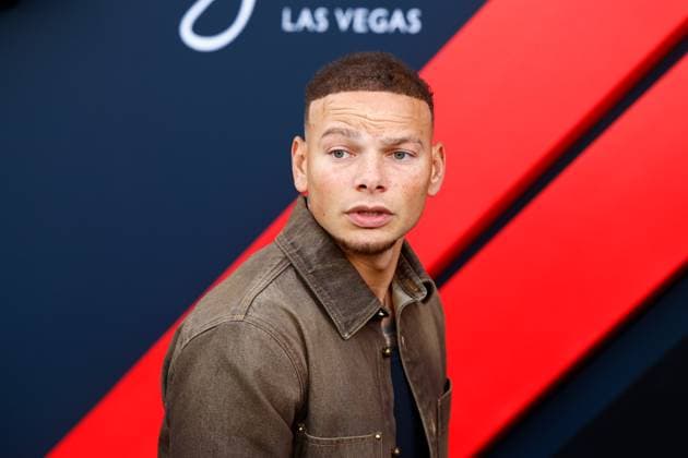 LAS VEGAS, NV - NOVEMBER 22: Country singer Kane Brown poses for photos on the red carpet prior to the the Formula 1 Las Vegas Grand Prix on November 22, 2025 on the Las Vegas Strip Circuit in Las Vegas, Nevada.(Photo by Jeff Speer Icon Sportswire) AUTO: NOV 22 F1 Las Vegas Grand Prix EDITORIAL USE ONLY Icon2511220471