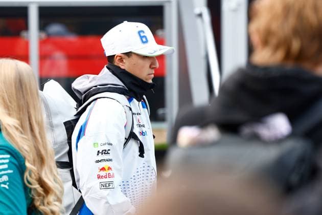 LAS VEGAS, NV - NOVEMBER 22: Isack Hadjar, driver of the 6 Racing Bulls arrives to the paddock prior to the the Formula 1 Las Vegas Grand Prix on November 22, 2025 on the Las Vegas Strip Circuit in Las Vegas, Nevada.(Photo by Jeff Speer Icon Sportswire) AUTO: NOV 22 F1 Las Vegas Grand Prix EDITORIAL USE ONLY Icon2511220021