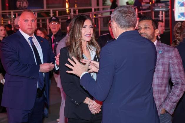 Managing Director and President of Formula 1, Stefano Domenicali in conversation with Chris Normann, Director Department of Homeland Security and Director FBI, Las Vegas Grand Prix, Motorsport, Men, Formula 1, Race, 22 11 2025 Las Vegas Nevada USA Copyright: xkolbert-press ChristianxKolbertx