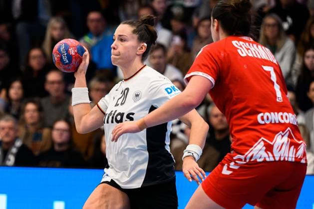 Handball, Womens Laenderspiel Germany Switzerland Emily Vogel Germany , Tabea Schmid Switzerland Goeppeingen EWS Arena Germany