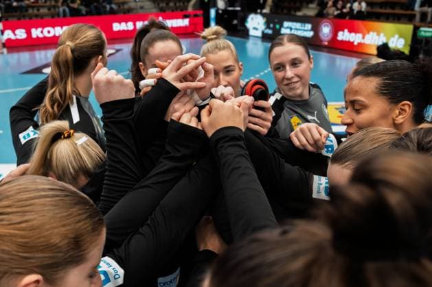 Handball, Womens national match Germany Switzerland Hands, Feature, Symbol picture Goeppeingen EWS Arena Germany