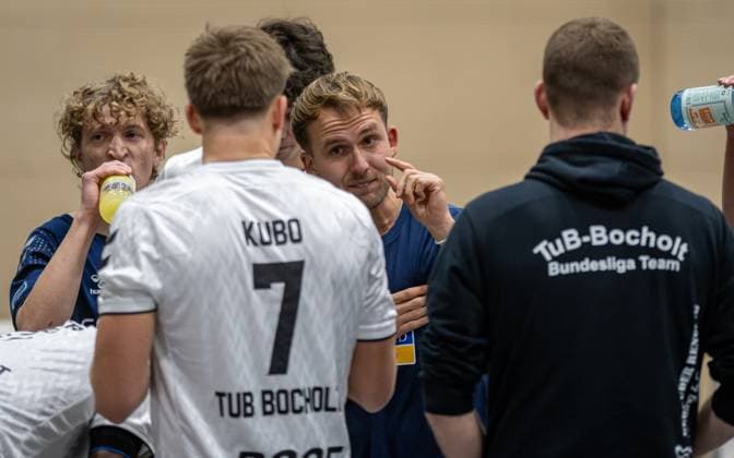 Volleyball, Season 2025 2026, 2 Bundesliga Nord, 22 11 2025, 08 Matchday, Men, TuB Bocholt white vs VV Human Essen red Max Ole Luebbert Coach TuB Bocholt , Bocholt Sporthalle West Nordrhein Westfalen Germany 251122_vb_tub-bocholt_vv-human-essen_46413