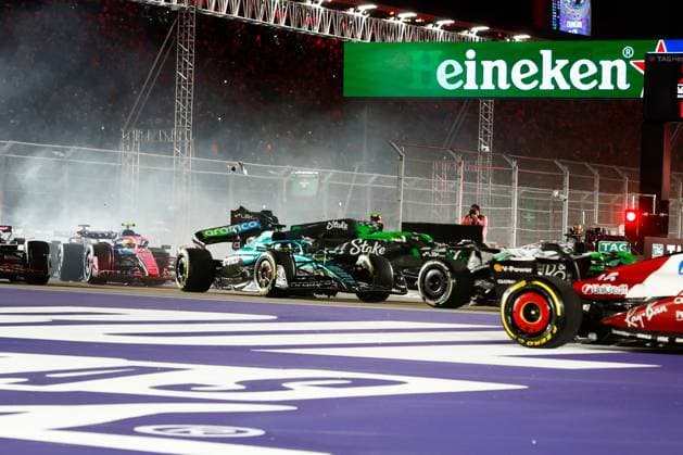 LAS VEGAS, NV - NOVEMBER 22: Lance Stroll, driver of the 18 Aston Martin Racing and Gabriel Bortoleto, driver of the 5 Sauber crash on lap one during the the Formula 1 Las Vegas Grand Prix on November 22, 2025 on the Las Vegas Strip Circuit in Las Vegas, Nevada.(Photo by Jeff Speer Icon Sportswire) AUTO: NOV 22 F1 Las Vegas Grand Prix EDITORIAL USE ONLY Icon2511220591
