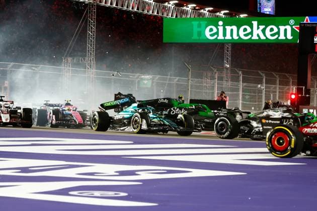 LAS VEGAS, NV - NOVEMBER 22: Lance Stroll, driver of the 18 Aston Martin Racing and Gabriel Bortoleto, driver of the 5 Sauber crash on lap one during the the Formula 1 Las Vegas Grand Prix on November 22, 2025 on the Las Vegas Strip Circuit in Las Vegas, Nevada.(Photo by Jeff Speer Icon Sportswire) AUTO: NOV 22 F1 Las Vegas Grand Prix EDITORIAL USE ONLY Icon2511220601