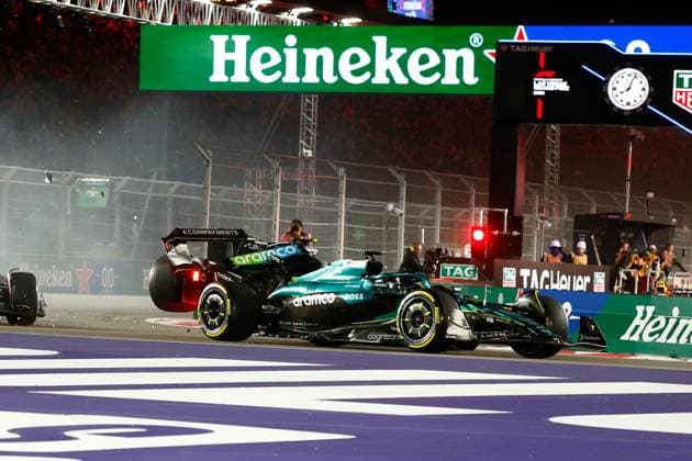 LAS VEGAS, NV - NOVEMBER 22: Lance Stroll, driver of the 18 Aston Martin Racing and Gabriel Bortoleto, driver of the 5 Sauber crash on lap one during the the Formula 1 Las Vegas Grand Prix on November 22, 2025 on the Las Vegas Strip Circuit in Las Vegas, Nevada.(Photo by Jeff Speer Icon Sportswire) AUTO: NOV 22 F1 Las Vegas Grand Prix EDITORIAL USE ONLY Icon2511220621