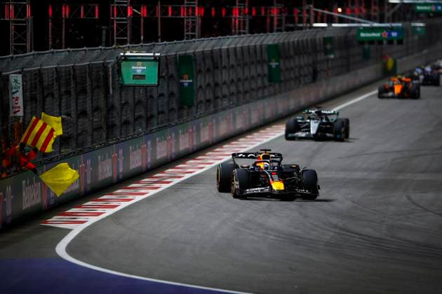 F1 - LAS VEGAS GRAND PRIX 2025 01 VERSTAPPEN Max (nld), Red Bull Racing RB21, action during the 2025 Formula 1 Las Vegas Grand Prix, 22th round of the 2025 FIA Formula One World Championship, WM, Weltmeisterschaft from November 21 to 23, 2025 on the Las Vegas Strip Circuit, in Paradise, Nevada, United States of America - ParadiseUnited States  Copyright: xJoaoxFilipex