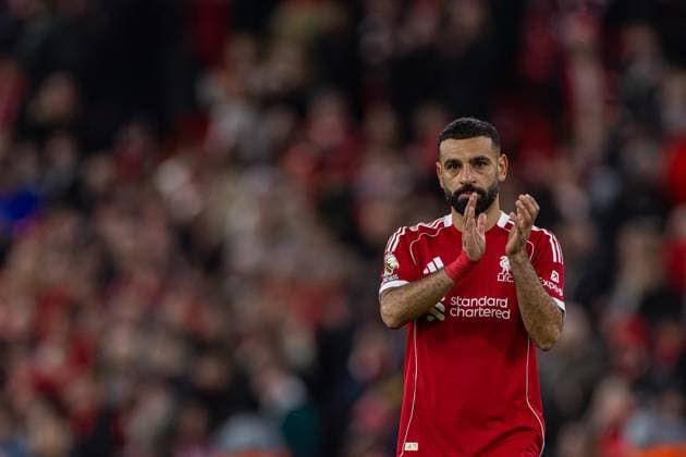 (251123) -- LONDON, Nov. 23, 2025 -- Liverpool s Mohamed Salah applauds the supporters after the English Premier League match between Liverpool FC and Nottingham Forest FC in Liverpool, Britain, on Nov. 22, 2025. FOR EDITORIAL USE ONLY. NOT FOR SALE FOR MARKETING OR ADVERTISING CAMPAIGNS. NO USE WITH UNAUTHORIZED AUDIO, VIDEO, DATA, FIXTURE LISTS, CLUB LEAGUE LOGOS OR LIVE SERVICES. ONLINE IN-MATCH USE LIMITED TO 45 IMAGES, NO VIDEO EMULATION. NO USE IN BETTING, GAMES OR SINGLE CLUB LEAGUE PLAYER PUBLICATIONS. (SP)BRITAIN-LONDON-FOOTBALL-ENGLISH PREMIER LEAGUE-LIVERPOOL VS NOTTINGHAM FOREST LixYing