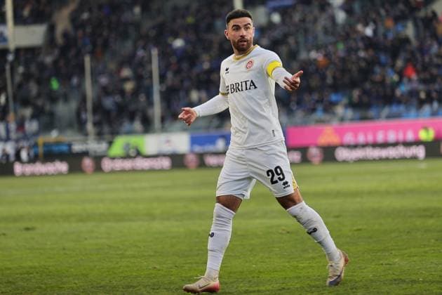 Fatih Kaya SV Wehen Wiesbaden, 29 GER, SV Waldhof Mannheim vs SV Wehen Wiesbaden, Football, 3 Liga, Matchday 15, Season 2025 2026, 22 11 2025 DFL DFB REGULATIONS PROHIBIT ANY USE OF PHOTOGRAPHS as IMAGE SEQUENCES and or QUASI VIDEO GER,SV Waldhof Mannheim vs SV Wehen Wiesbaden, Football, 3 Liga, Matchday 15, Season 2025 2026, 22 11 2025 Mannheim Copyright: xEibner-Pressefoto JoergxHirschx EP_JHH