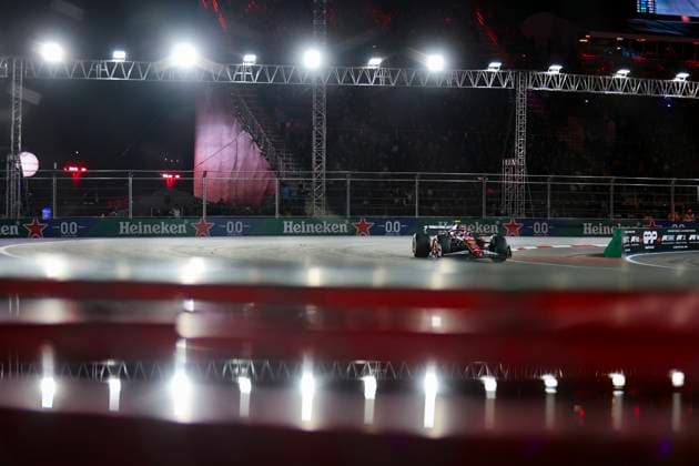 F1 - LAS VEGAS GRAND PRIX 2025 44 HAMILTON Lewis (gbr), Scuderia Ferrari SF-25, action during the 2025 Formula 1 Las Vegas Grand Prix, 22th round of the 2025 FIA Formula One World Championship, WM, Weltmeisterschaft from November 21 to 23, 2025 on the Las Vegas Strip Circuit, in Paradise, Nevada, United States of America - ParadiseUnited States  Copyright: xJoaoxFilipex