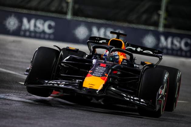 F1 - LAS VEGAS GRAND PRIX 2025 01 VERSTAPPEN Max (nld), Red Bull Racing RB21, action during the 2025 Formula 1 Las Vegas Grand Prix, 22th round of the 2025 FIA Formula One World Championship, WM, Weltmeisterschaft from November 21 to 23, 2025 on the Las Vegas Strip Circuit, in Paradise, Nevada, United States of America - ParadiseUnited States  Copyright: xXavixBonillax