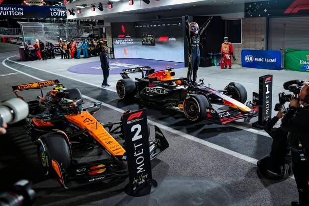 F1 - LAS VEGAS GRAND PRIX 2025 VERSTAPPEN Max (ned), Red Bull Racing RB21, portrait celebrating his win during the 2025 Formula 1 Las Vegas Grand Prix, 22th round of the 2025 FIA Formula One World Championship, WM, Weltmeisterschaft from November 21 to 23, 2025 on the Las Vegas Strip Circuit, in Paradise, Nevada, United States of America - ParadiseUnited States  Copyright: xEricxAlonsox