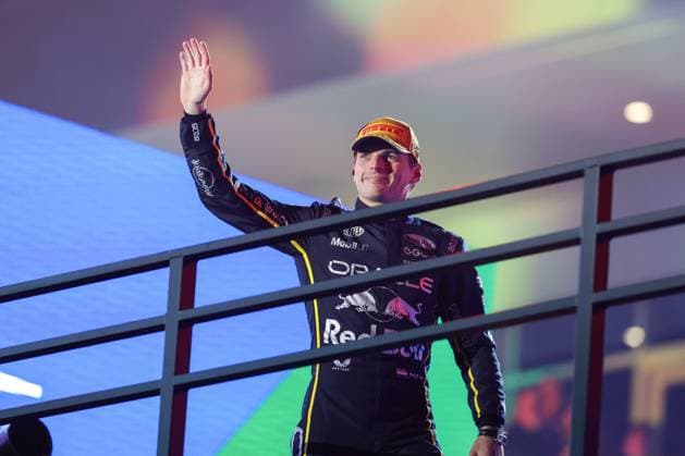 Winner, Winner, Max Verstappen Oracle Red Bull Racing 1 on the podium, Las Vegas Grand Prix, Motorsport, Men, Formula 1, Race, 22 11 2025 Las Vegas Nevada USA Copyright: xkolbert-press ChristianxKolbertx