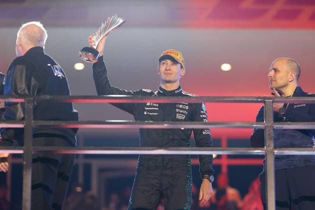 3rd place George Russell Mercedes AMG Petronas 63 on the podium holds the trophy in his hands, Grand Prix of Las Vegas, Motorsport, Men, Formula 1, Race, 22 11 2025 Las Vegas Nevada USA Copyright: xkolbert-press ChristianxKolbertx